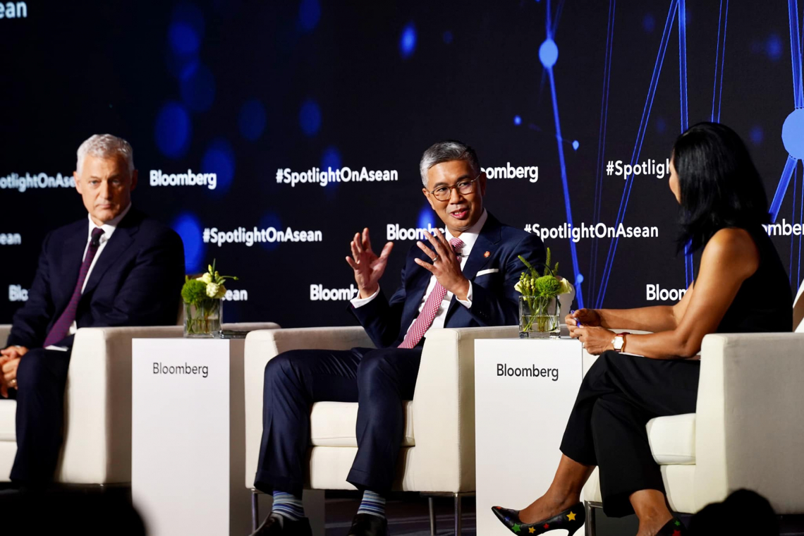 Forum ‘Bloomberg’s Recovery and Resilience: Spotlight on Asian Business’ Di Singapura